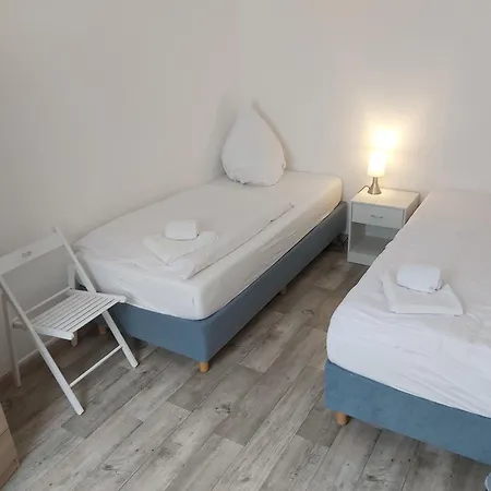 - Am Moselufer Holiday home Kovenig