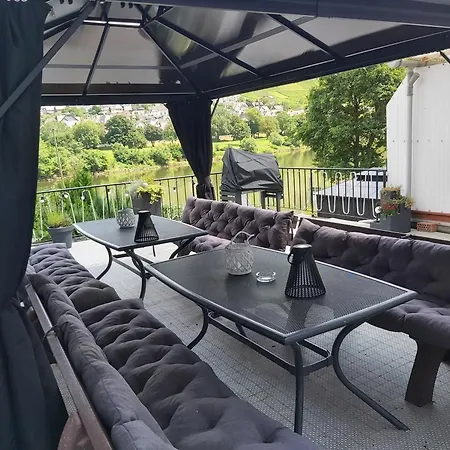 - Am Moselufer * Kövenig