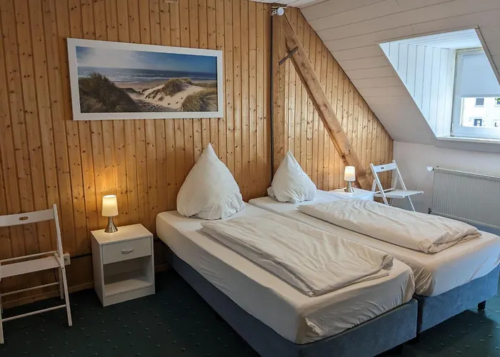 - Am Moselufer Semesterbostad