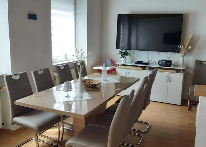 - Am Moselufer Semesterbostad Kövenig