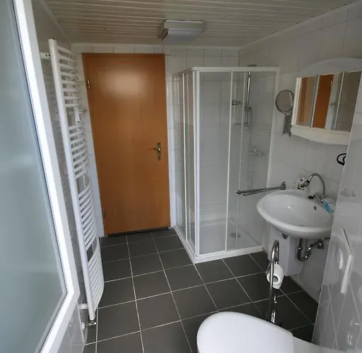 - Am Moselufer Semesterbostad *